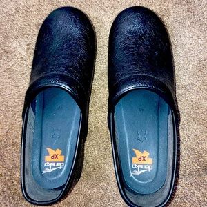 Dankso XP Women’s Restaurant Clog Size 10